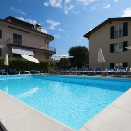 Zwei-zimmer-wohnung Mit Parkplatz In Der Naehe Des Strandes By Interhome * Domaso