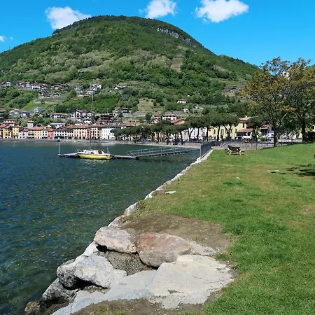 Zwei-zimmer-wohnung Mit Parkplatz In Der Naehe Des Strandes By Interhome